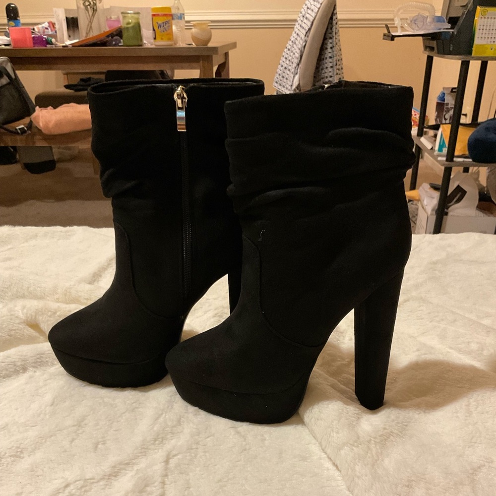 Black bootie